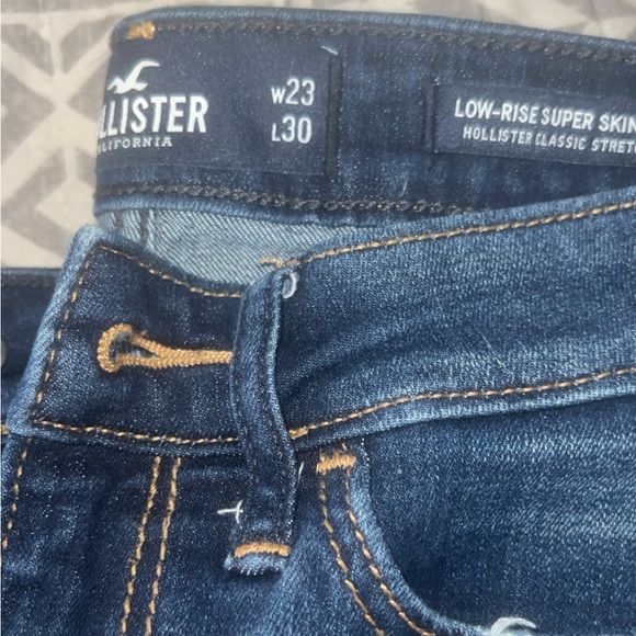 00 Hollister jeans perfect condition - Picture 1 of 3
